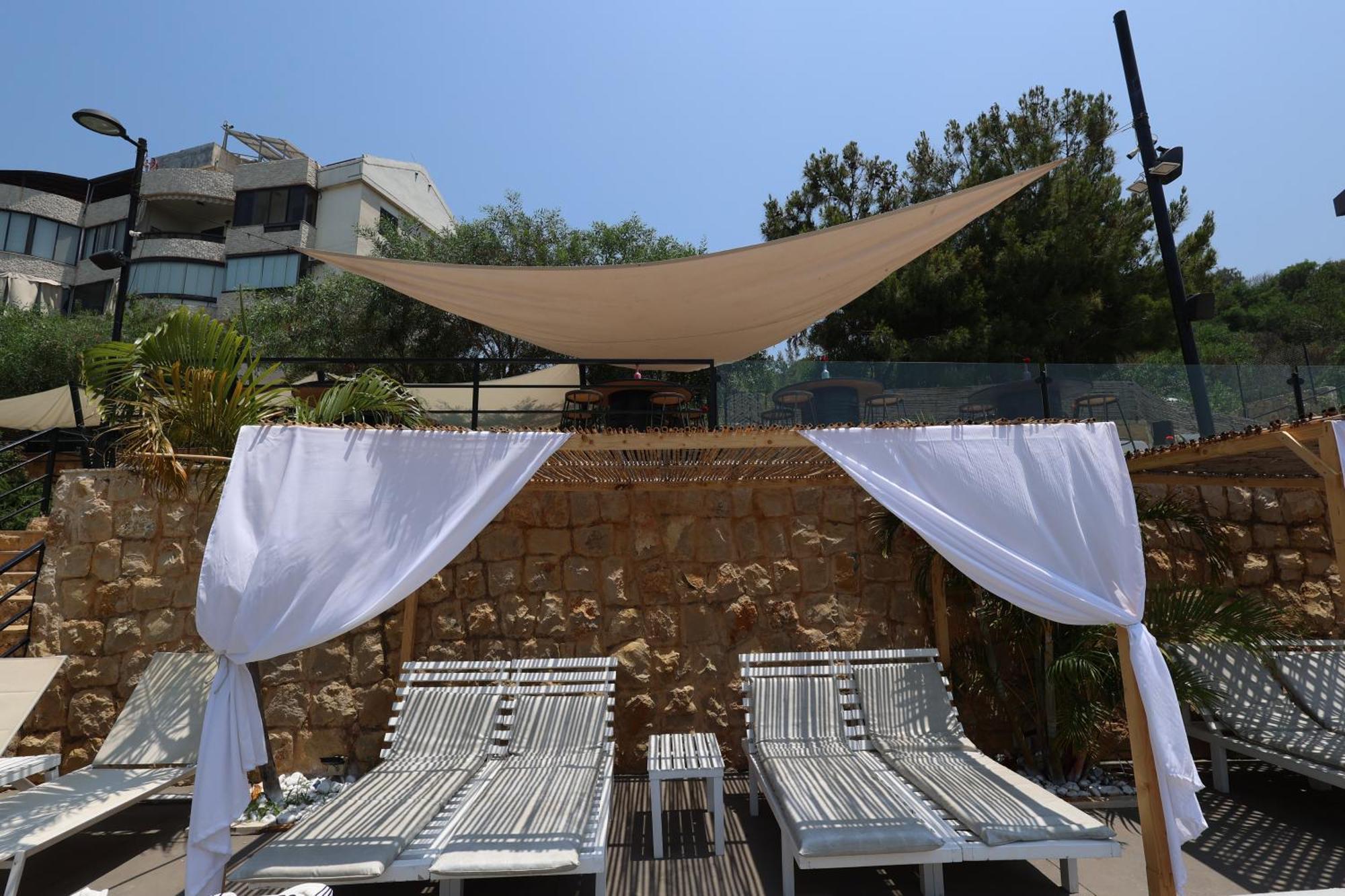 The Ray And Hotel