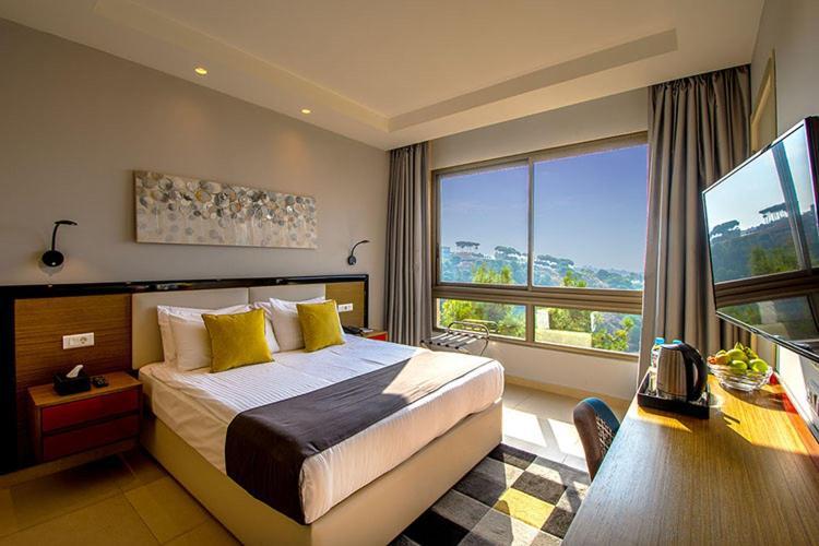 The Ray And 4* Beirut